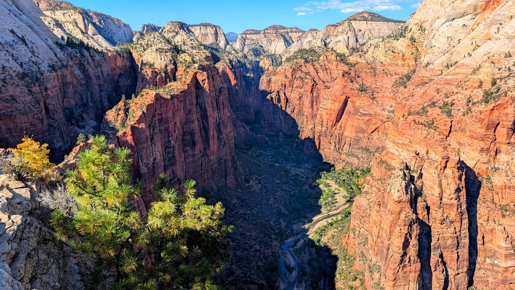 View down into Zion Canyon with Virgin River and green valley floor